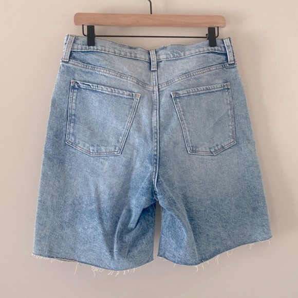 New Old Navy Extra High-Waisted Button-Fly Sky-Hi
Straight Cut-Off Jean Short 10 - Picture 8 of 11